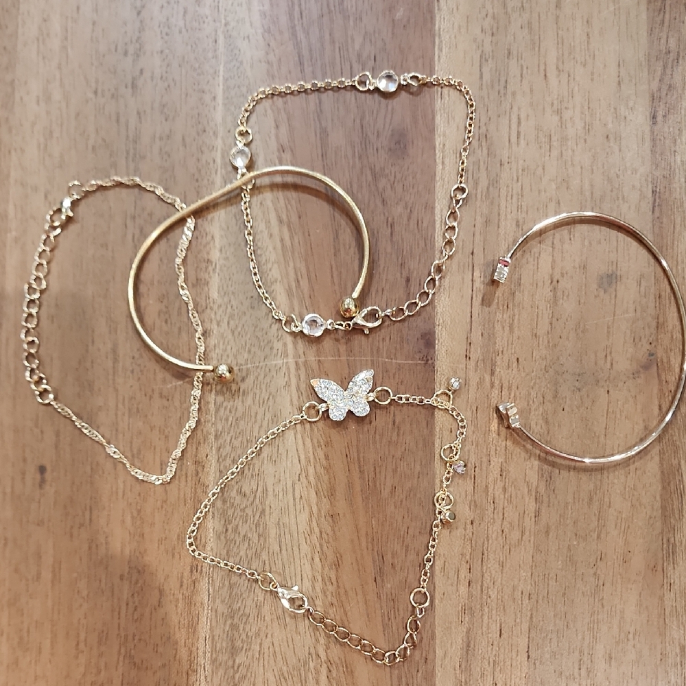 Elegant Gold Butterfly Bracelet Set